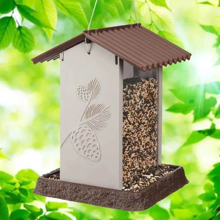 Pinecone Birdfeeder